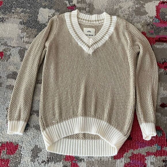 Stunning beautiful sweater, new - Picture 1 of 4